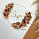 Couronne de fleurs séchées murale pour décoration chambre enfant