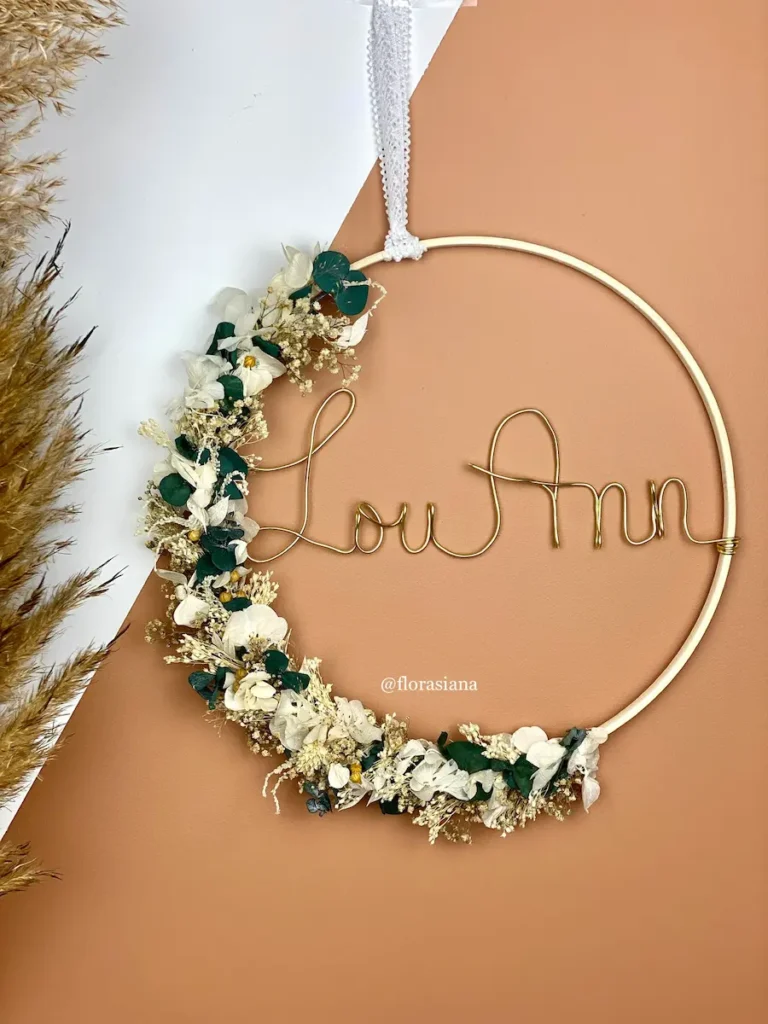 Couronne de fleurs séchées naturelle et champêtre
